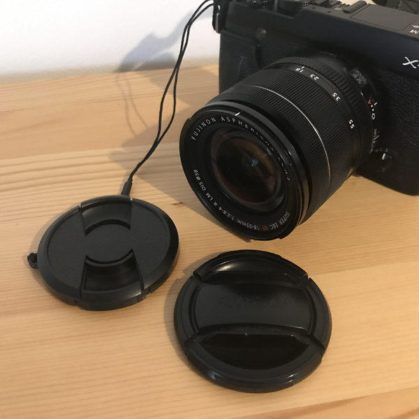 純正とキャップと並べる